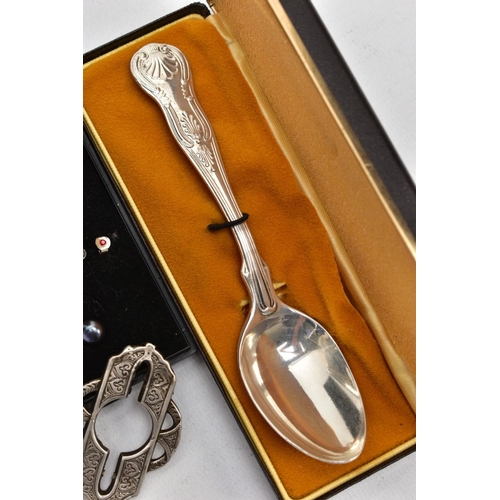 51 - A BOX OF SILVER AND WHITE METAL ITEMS, to include a boxed single kings pattern teaspoon, hallmarked ... 