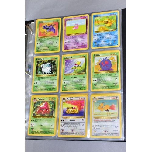 542 - SEALED POKEMON FOSSIL BOOSTER BOX, OPENED FOSSIL BOOSTER BOX AND A QUANTITY OF POKEMON CARDS, two fo... 