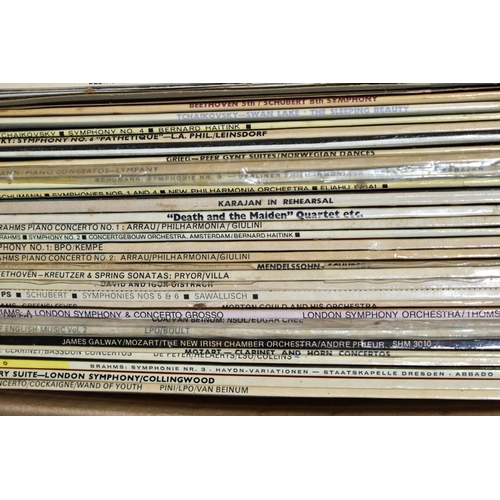 543 - THREE TRAYS AND A CASE CONTAINING A LARGE QUANTITY OF CLASSICAL LPs AND 78s along with two trays of ... 