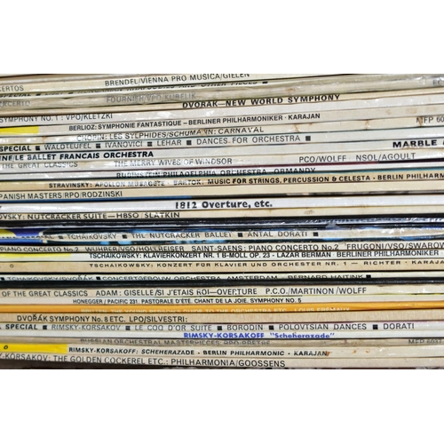 543 - THREE TRAYS AND A CASE CONTAINING A LARGE QUANTITY OF CLASSICAL LPs AND 78s along with two trays of ... 