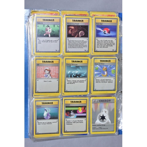 548 - A QUANTITY OF POKEMON CARDS - over four hundred cards of various sets including Base Set, Fossil Set... 