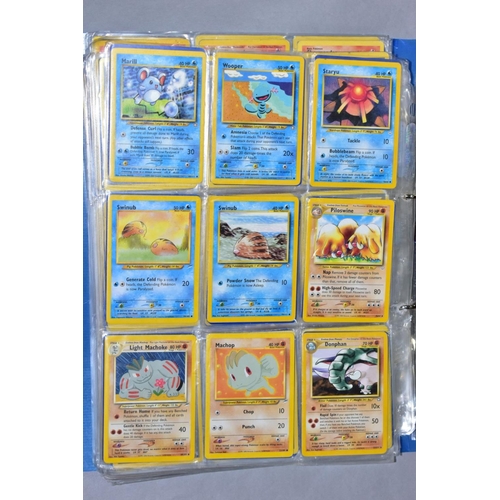 548 - A QUANTITY OF POKEMON CARDS - over four hundred cards of various sets including Base Set, Fossil Set... 