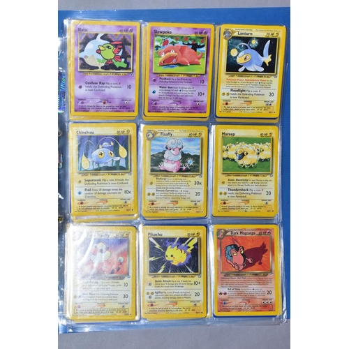 548 - A QUANTITY OF POKEMON CARDS - over four hundred cards of various sets including Base Set, Fossil Set... 