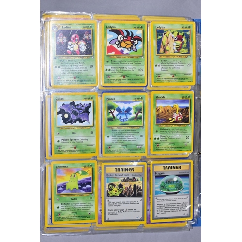 548 - A QUANTITY OF POKEMON CARDS - over four hundred cards of various sets including Base Set, Fossil Set... 