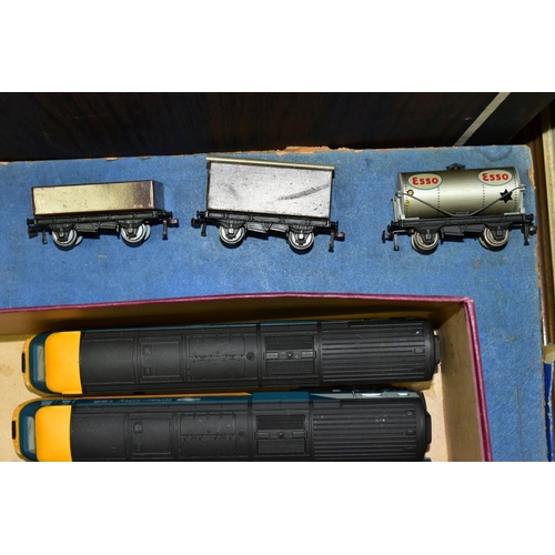 583 - AN UNBOXED HORNBY DUBLO A4 CLASS LOCOMOTIVE A TENDER, 'Silver King' No. 60016, B.R. Lined green live... 