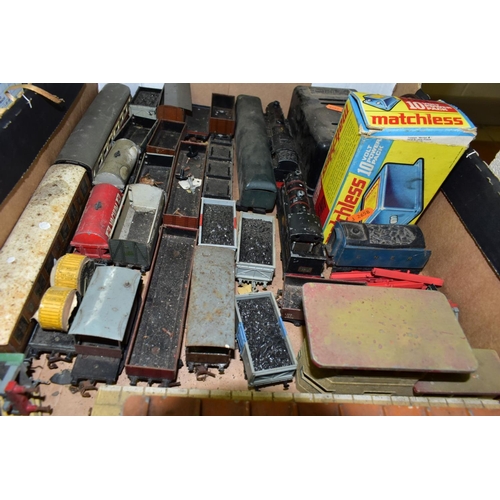 608 - A QUANTITY OF UNBOXED AND ASSORTED HORNBY DUBLO MODEL RAILWAY ITEMS, to include class 4MT standard t... 