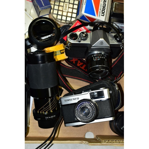 610 - A BOX OF PHOTOGRAPHIC EQUIPMENT, to include a Pentax Sp100 SLR film camera with Pentax 55mm f2 and 2... 