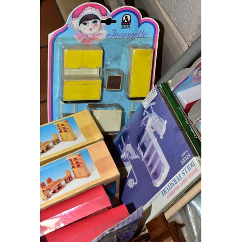 620 - A BOX OF MODERN DOLLS HOUSE FURNITURE to include boxed wooden dining room sets, boxed wooden furnitu... 