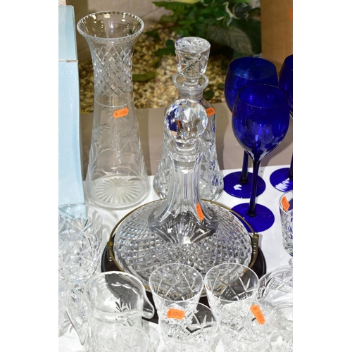 655 - VARIOUS CUT AND COLOLURED GLASSWARES, to include a boxed Sophie Conran for Portmerion decanter, two ... 