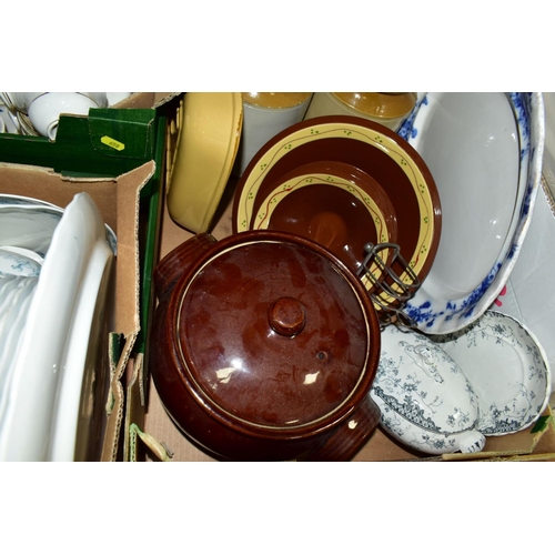 658 - FIVE BOXES AND LOOSE CERAMICS, GLASS, STONEWARE, ETC, to include Hornsea coffee wares, Royal Doulton... 