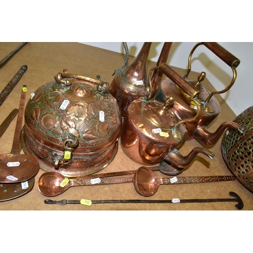 700 - A QUANTITY OF 19TH AND 20TH CENTURY COPPER AND IRON ITEMS, including two Victorian copper kettles, a... 