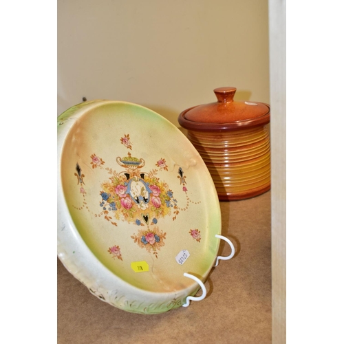 718 - A COLLECTION OF CROWN DEVON FIELDINGS BLUSH IVORY WARES, to include a wash basin and jug, cheese dis... 