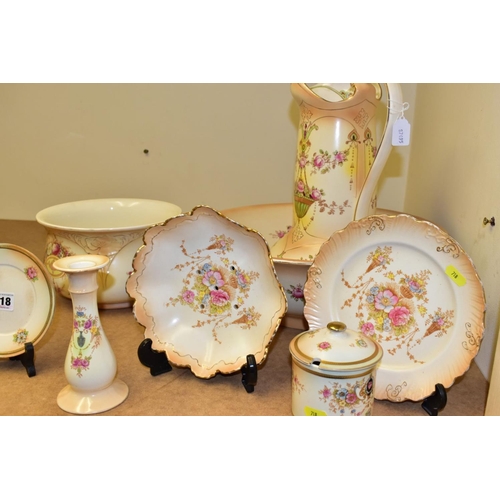 718 - A COLLECTION OF CROWN DEVON FIELDINGS BLUSH IVORY WARES, to include a wash basin and jug, cheese dis... 