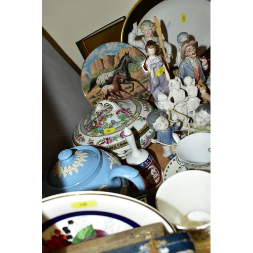 720 - ASSORTED LOOSE CERAMICS, ETC, to include a Dudson jasperware teapot, (chips to lid, nibbles to spout... 