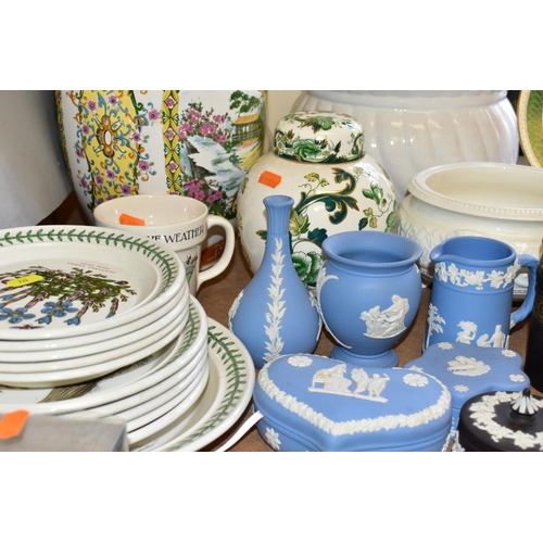 733 - A MIXED LOT OF CERAMICS, ETC, to include Portmeririon 'Botanic Garden', Wedgwood jasperware and cera... 