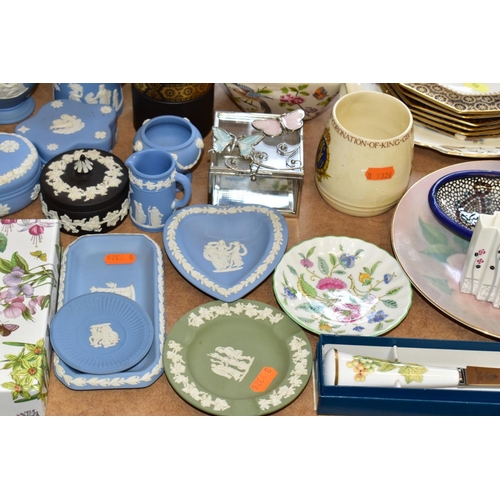 733 - A MIXED LOT OF CERAMICS, ETC, to include Portmeririon 'Botanic Garden', Wedgwood jasperware and cera... 