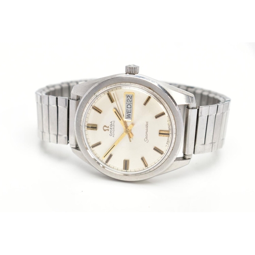 75 - A GENT'S AUTOMATIC OMEGA SEAMASTER WRISTWATCH, round silver dial signed 'Omega Automatic, Sea Master... 