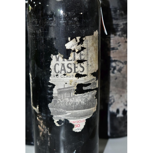 777 - CHATEAU LEOVILLE LAS CASES, five bottles of Leoville Las Cases Saint-Julien, probable 1960's - 1970'... 