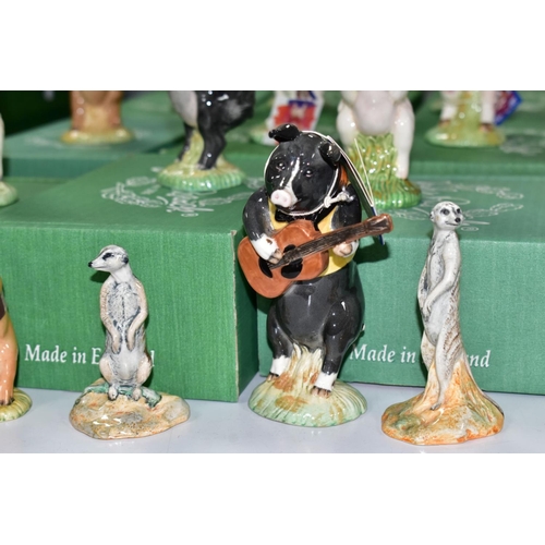 779 - A SET OF TWELVE BESWICK PIG PROMENADE FIGURES, comprising John The Conductor PP1, Matthew The Trumpe... 