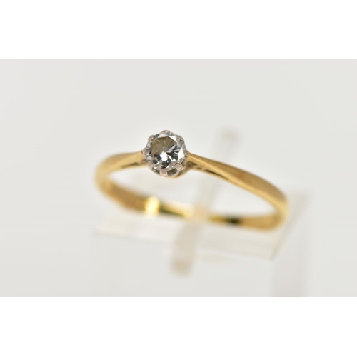 98 - AN 18CT GOLD DIAMOND SINGLE STONE RING, designed with a claw set, round brilliant cut diamond, estim... 