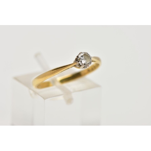 98 - AN 18CT GOLD DIAMOND SINGLE STONE RING, designed with a claw set, round brilliant cut diamond, estim... 