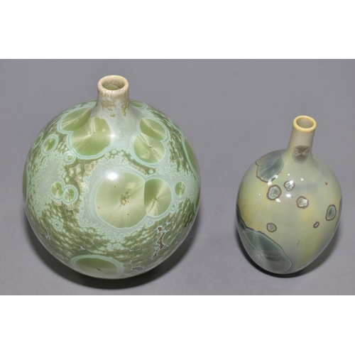 105 - SIMON RICH (BRITISH 1949) TWO GREEN CRYSTALLINE VASES, the first of globular shape with short neck, ... 