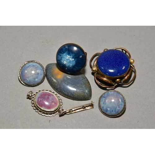 167 - A BOX OF RUSKIN AND RUSKIN STYLE ENAMELS, comprising a ring, a pair of earrings, pendant, a brooch, ... 