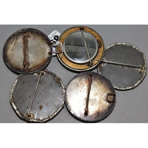 168 - A RUSKIN ENAMEL SET INTO A PEWTER BROOCH MOUNT, there is a mirror and powder compact verso marked Ru... 