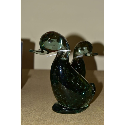 41 - TWO WHITEFRIARS DILLY DUCKS, both in Ocean green colourway, controlled bubble inclusions, height 15c... 