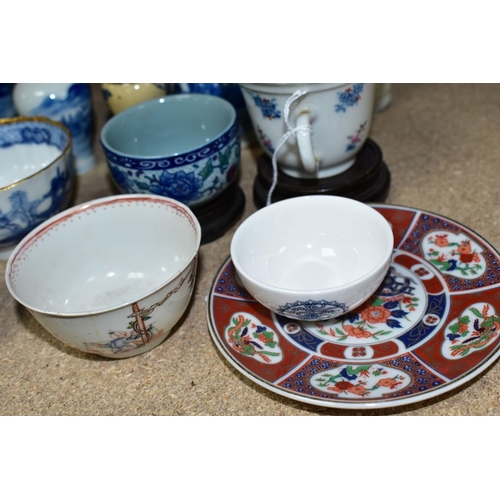 58 - A COLLECTION OF ASSORTED CHINESE AND JAPANESE PORCELAIN POTTERY, METALWARE AND HARDSTONE, the majori... 