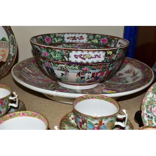 59 - A GROUP OF 19TH AND 20TH CENTURY CHINESE CANTON FAMILLE ROSE PORCELAIN, comprising a set of four 19t... 