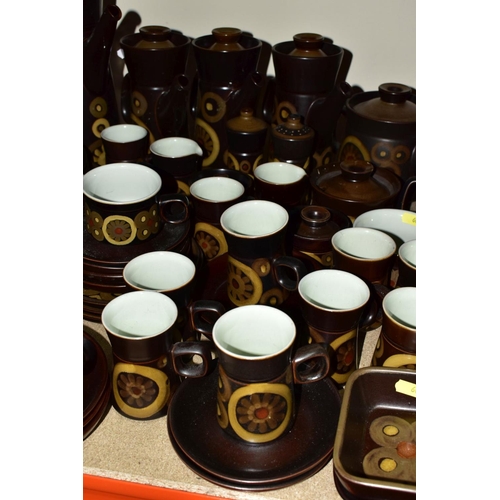 60 - A QUANTITY OF DENBY ARABESQUE PATTERN COFFEE AND TEAWARES AND A SMALL NUMBER OF OVEN TO TABLEWARES, ... 