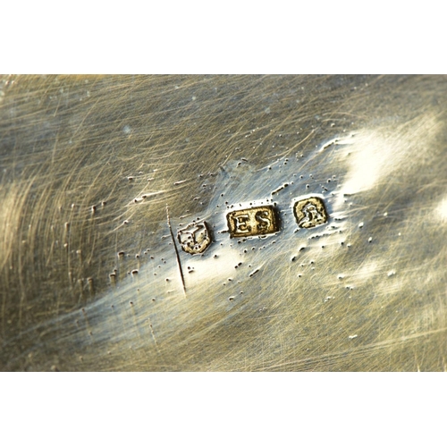 125 - A SILVER TABLE SNUFF BOX, embossed fox hunting scene to the lid, engine turned design to the sides a... 