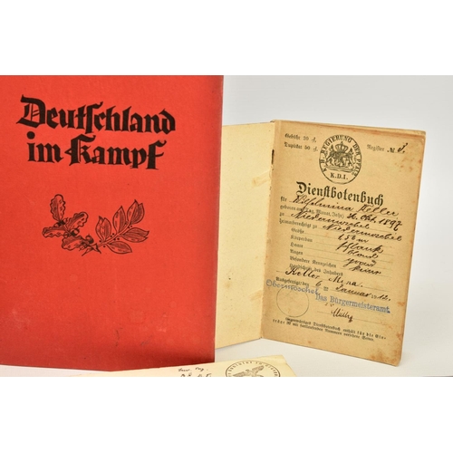 100 - A BOX CONTAINING A NUMBER OF GERMAN 3RD REICH WWII BOOKS to include 6 copies of 'Deutchland im Kampf... 