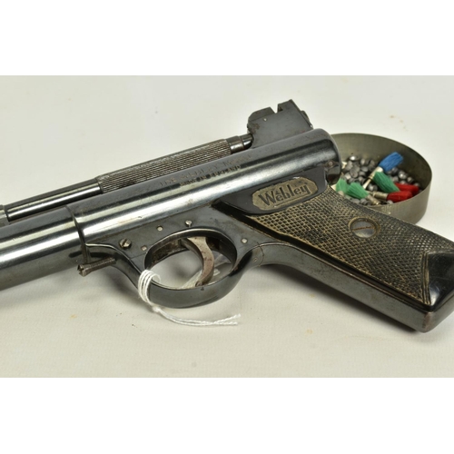 35 - A .177'' MK 1 POST WWII WEBLEY & SCOTT AIR PISTOL batch number 880, it is in good working condition ... 