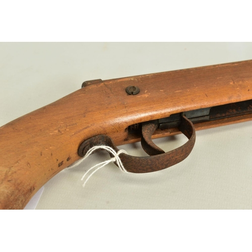 45 - A .177'' DIANA No 2 'GAT' TYPE AIR PISTOL in good working order complete with original breech plug, ... 