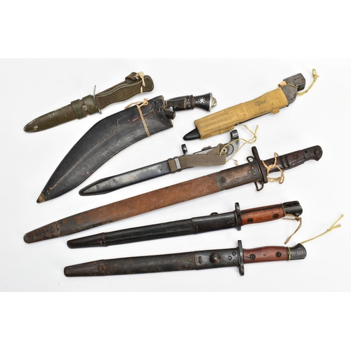 85 - SEVEN ASSORTED MILITARY BAYONETS, KNIVES, etc including a 1917 pattern US Remington Rifle Bayonet & ... 