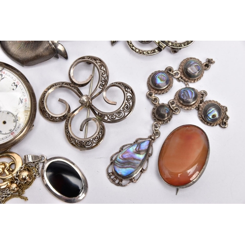 223 - A SELECTION OF SILVER AND WHITE METAL JEWELLERY, to include a Norwegian filigree scrolling design br... 