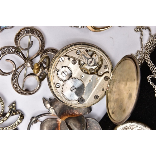 223 - A SELECTION OF SILVER AND WHITE METAL JEWELLERY, to include a Norwegian filigree scrolling design br... 