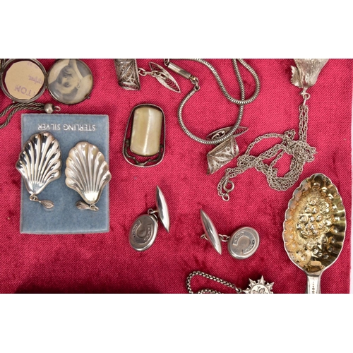 351 - A SELECTION OF SILVER AND WHITE METAL ITEMS, to include a Victorian silver berry spoon, gilt bowl wi... 