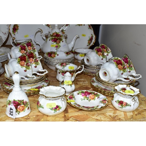 432 - FORTY EIGHT PIECES OF ROYAL ALBERT OLD COUNTRY ROSES (GIFT AND TEAWARES, comprising teapot, sugar bo... 