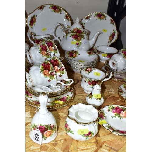 432 - FORTY EIGHT PIECES OF ROYAL ALBERT OLD COUNTRY ROSES (GIFT AND TEAWARES, comprising teapot, sugar bo... 