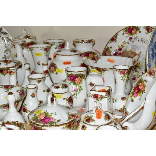 435 - APPROXIMATELY FIFTY PIECES OF ROYAL ALBERT OLD COUNTRY ROSES GIFTWARE, to include vases, (tallest 19... 