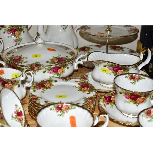 450 - ONE HUNDRED AND FORTY THREE PIECES OF ROYAL ALBERT OLD COUNTRY ROSES TEA/DINNERWARES, comprising tea... 