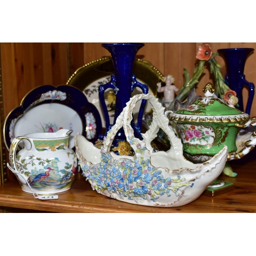 471 - A COLLECTION OF ASSORTED LATE 19TH AND 20TH CENTURY BRITISH AND CONTINENTAL CERAMICS, including a Sp... 