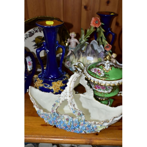 471 - A COLLECTION OF ASSORTED LATE 19TH AND 20TH CENTURY BRITISH AND CONTINENTAL CERAMICS, including a Sp... 