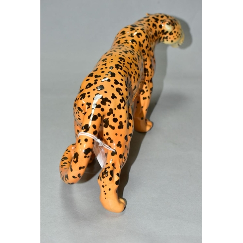 498 - A BESWICK LEOPARD, model 1082, approximate length 30cm, height 12cm (Condition Report:- good)