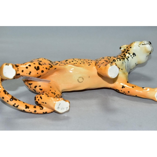 498 - A BESWICK LEOPARD, model 1082, approximate length 30cm, height 12cm (Condition Report:- good)