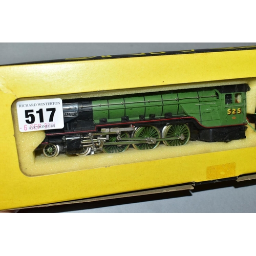 517 - A BOXED TRIX TRAINS 00 GAUGE CLASS A2 LOCOMOTIVE, 'A.H. PEPPERCORN' No. 525, L.N.E.R lined green liv... 