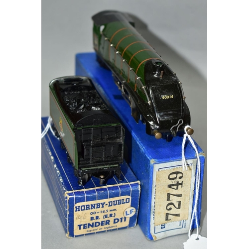 528 - A BOXED HORNBY DUBLO A4 CLASS LOCOMOTIVE, 'Silver King', No. 60016, B.R. Gloss green livery (EDL11),... 